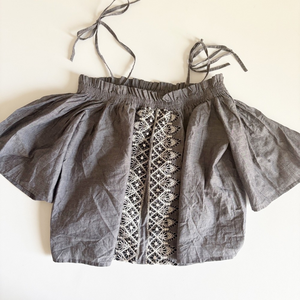 Label Ritu Kumar Womens Gray Embroidered Lace Boho Off Shoulder Top Size 2